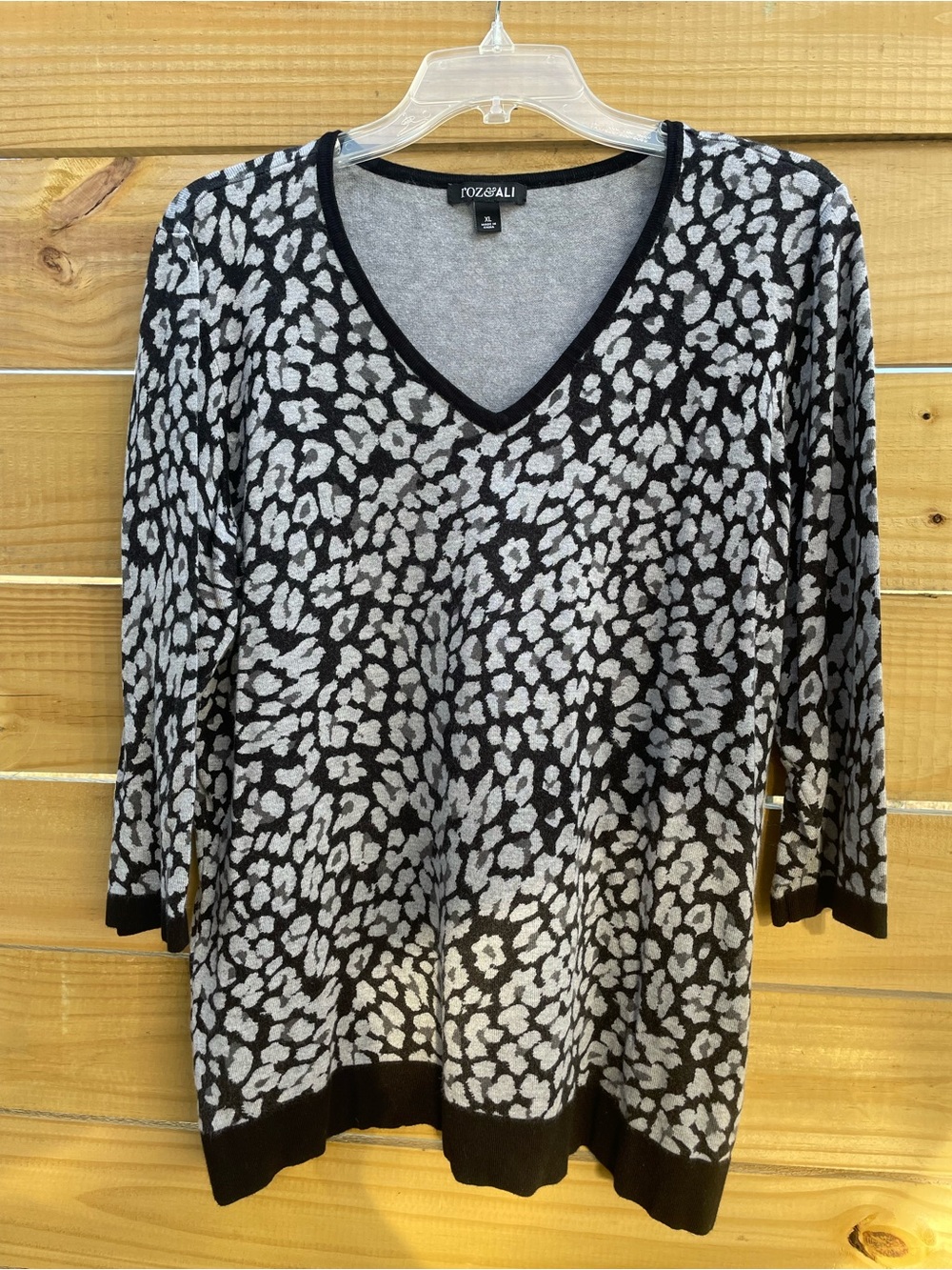 Roz & Ali Black and Gray V-Neck Animal Print Sweater Top